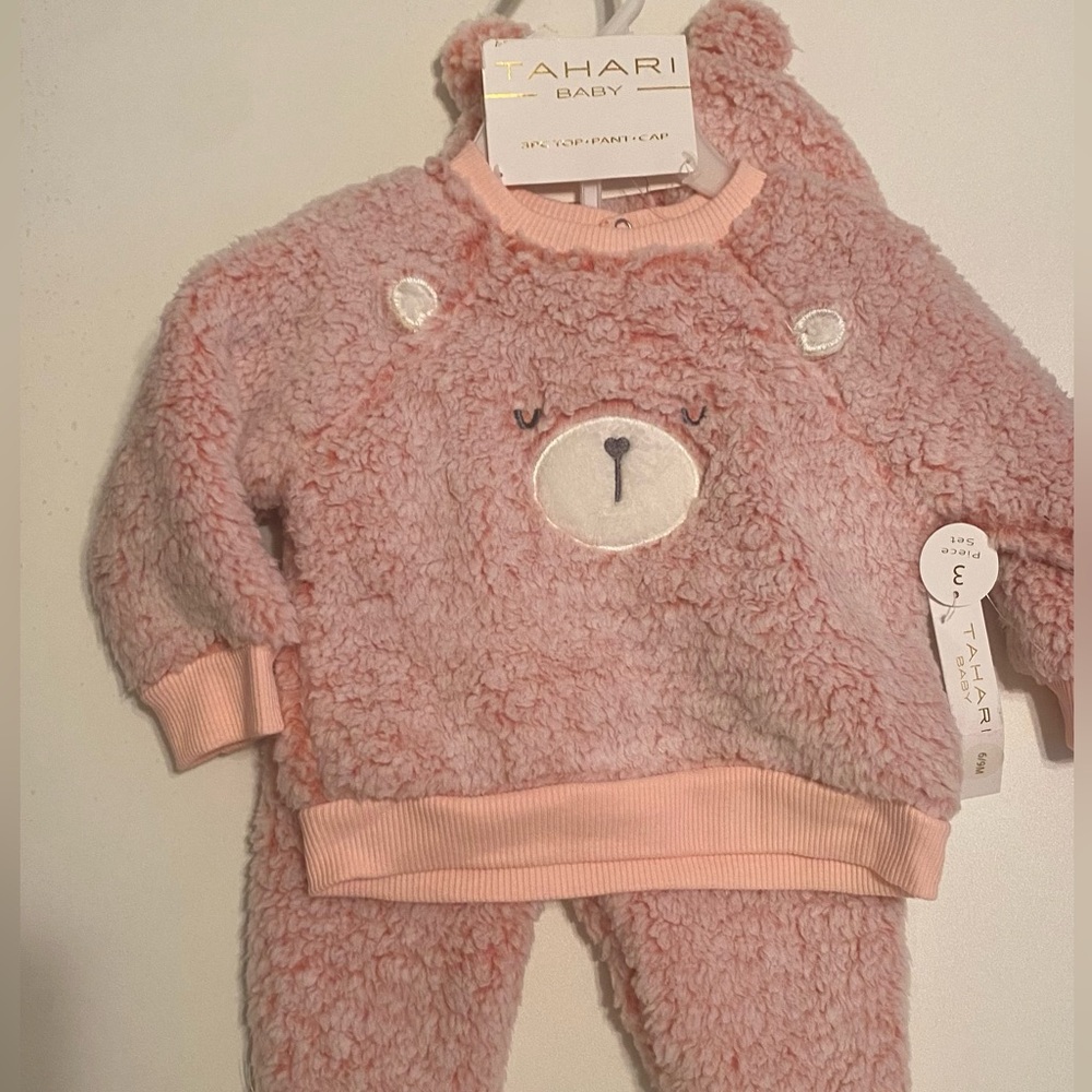Tahari Baby 3 piece fleece set - size 6-9 months